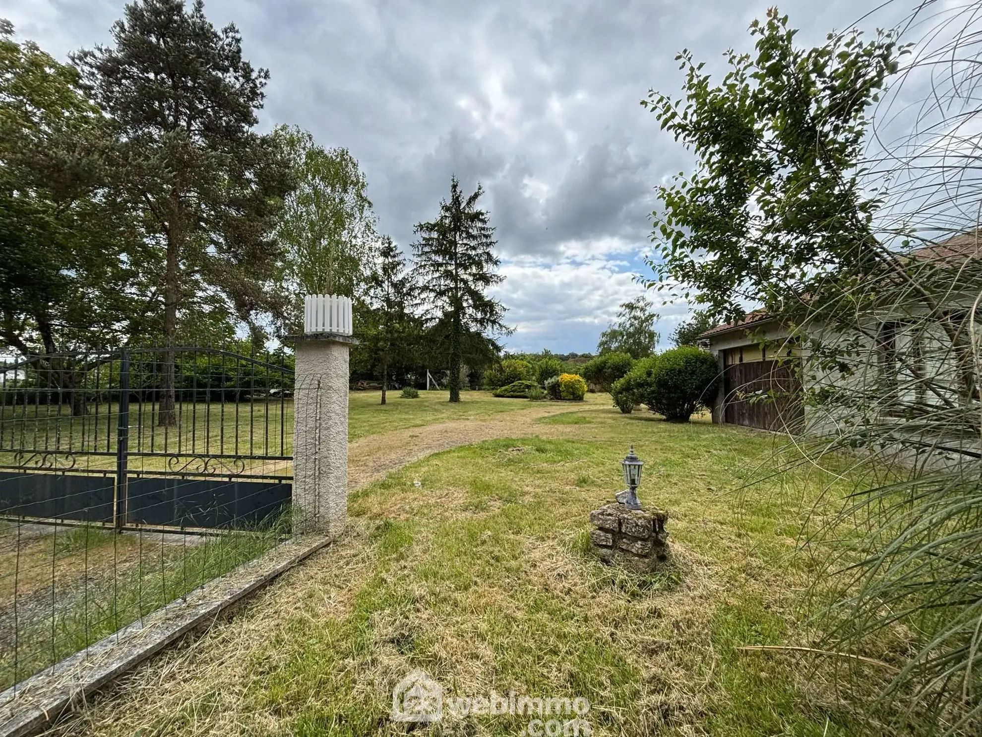 Maison de campagne de 148 m² avec 4 chambres à Dangé-Saint-Romain 
