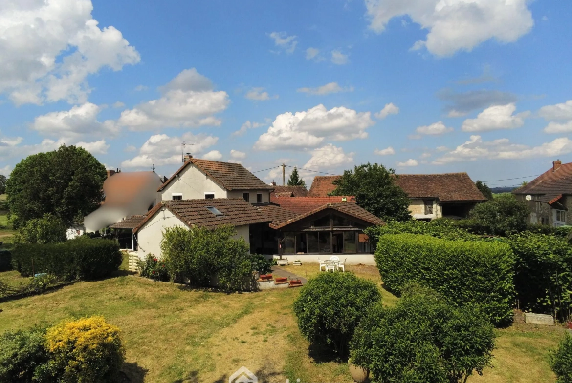 Maison de campagne de 148 m² avec 4 chambres à Dangé-Saint-Romain 