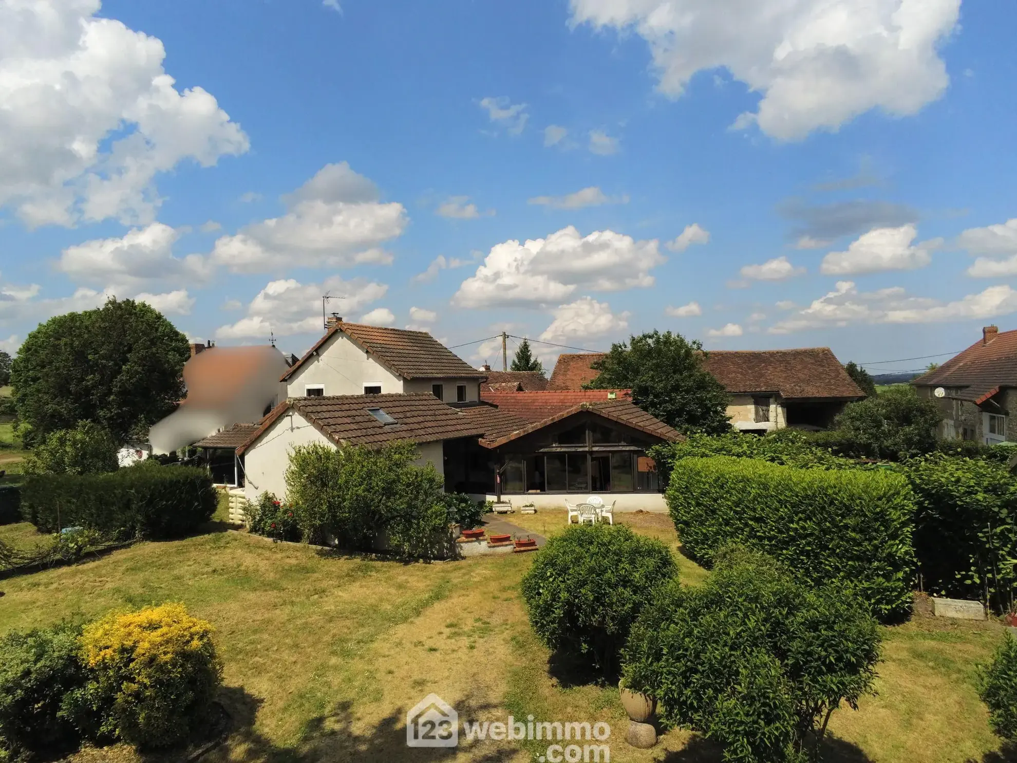 Maison de campagne de 148 m² avec 4 chambres à Dangé-Saint-Romain 