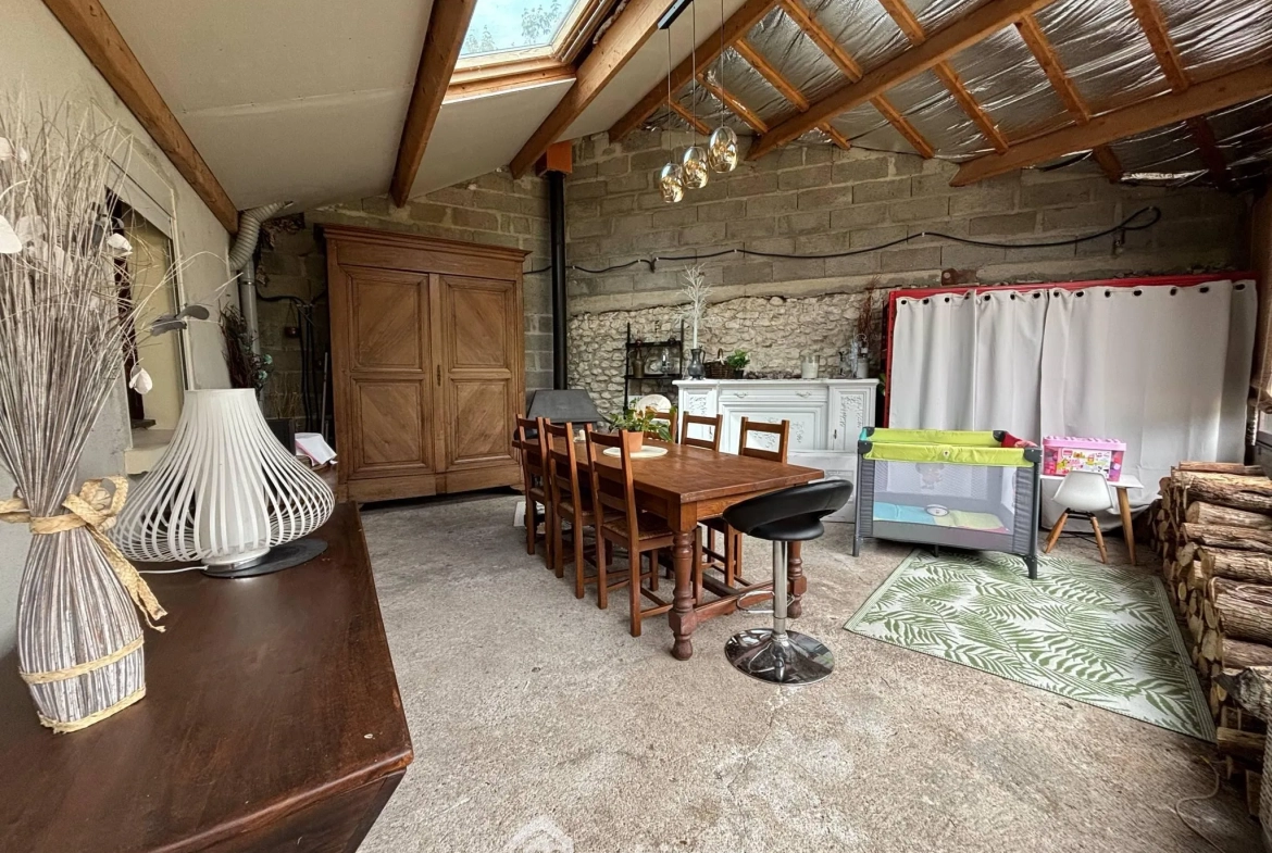 Maison de campagne de 148 m² avec 4 chambres à Dangé-Saint-Romain 
