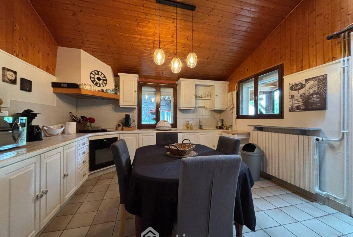 Maison de campagne de 148 m² avec 4 chambres à Dangé-Saint-Romain 