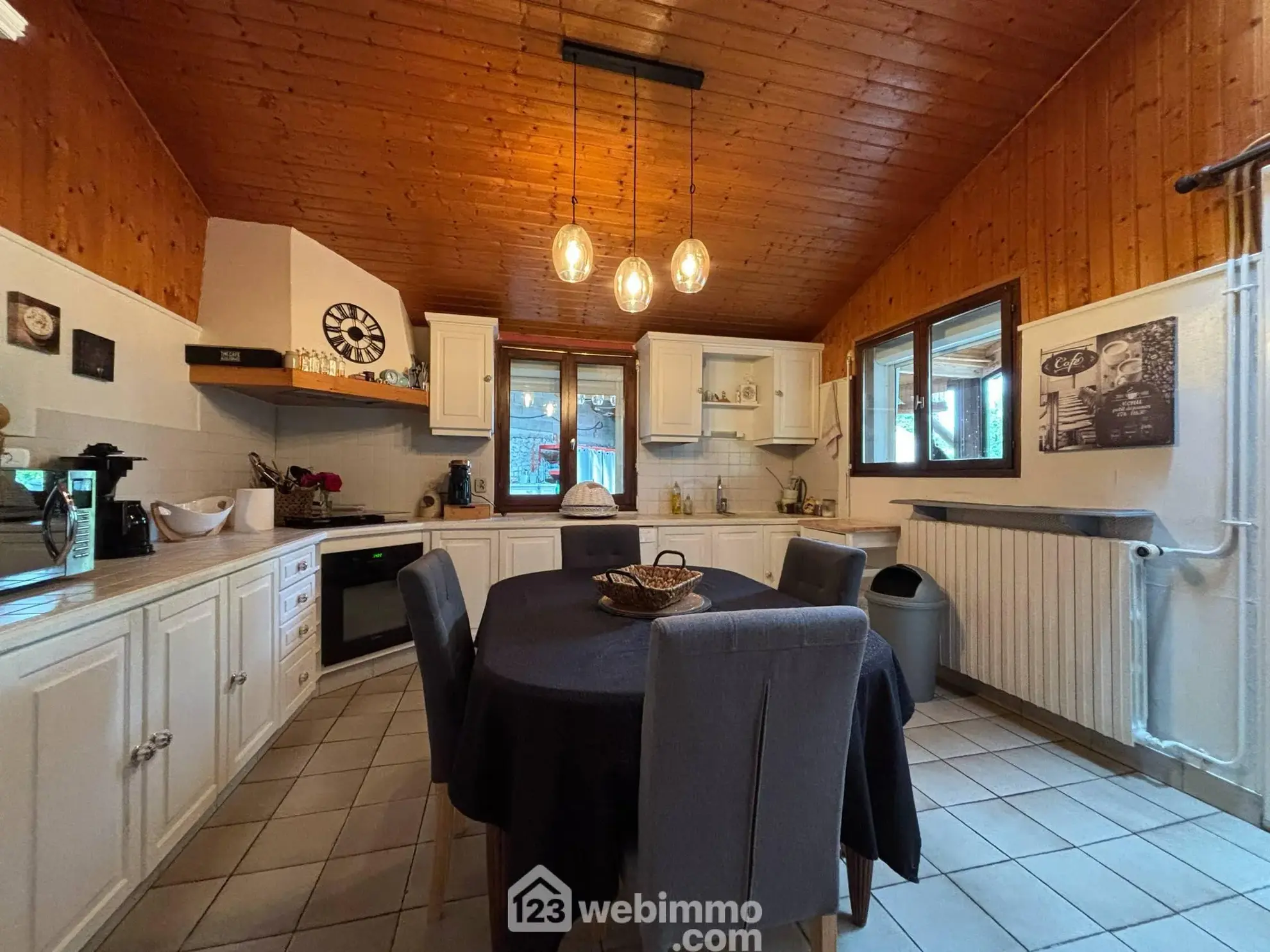 Maison de campagne de 148 m² avec 4 chambres à Dangé-Saint-Romain 