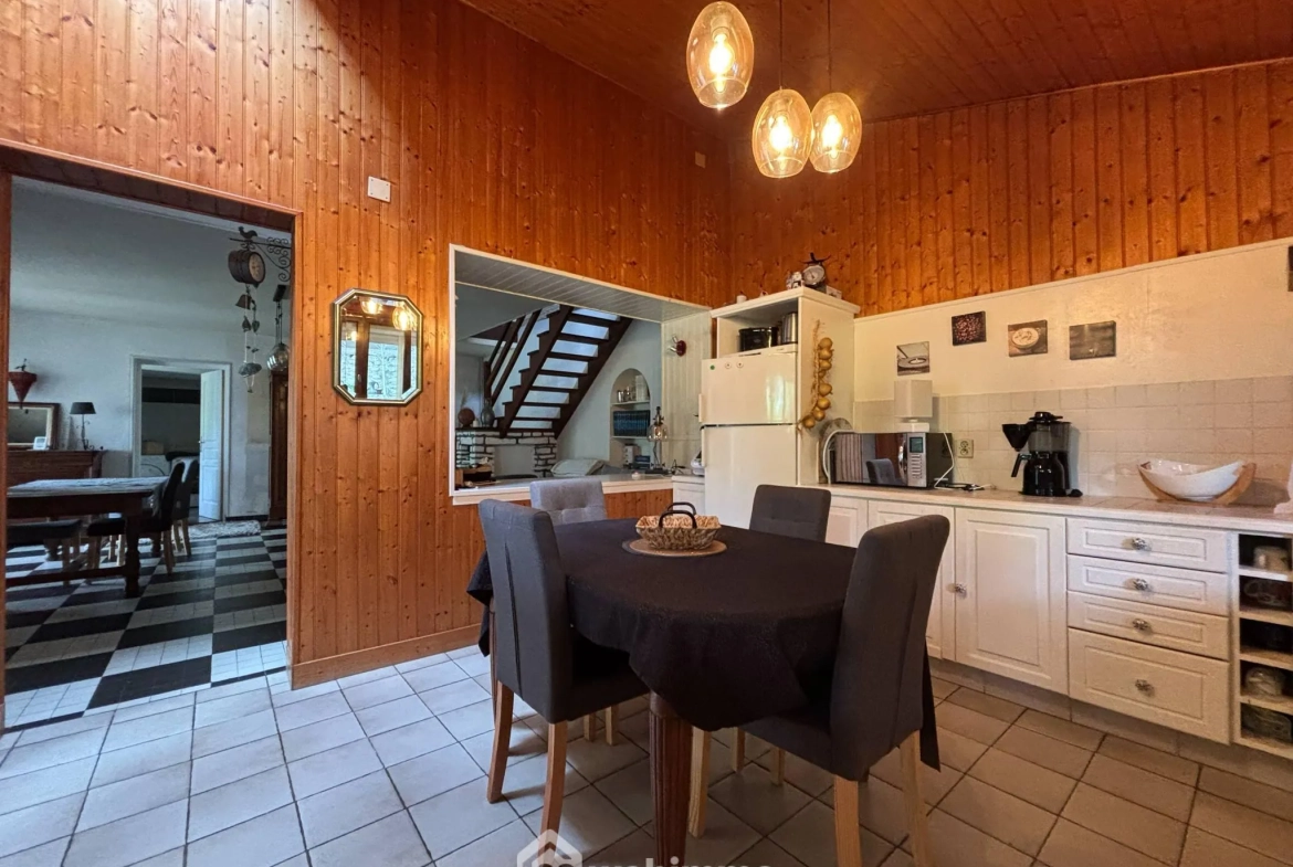 Maison de campagne de 148 m² avec 4 chambres à Dangé-Saint-Romain 