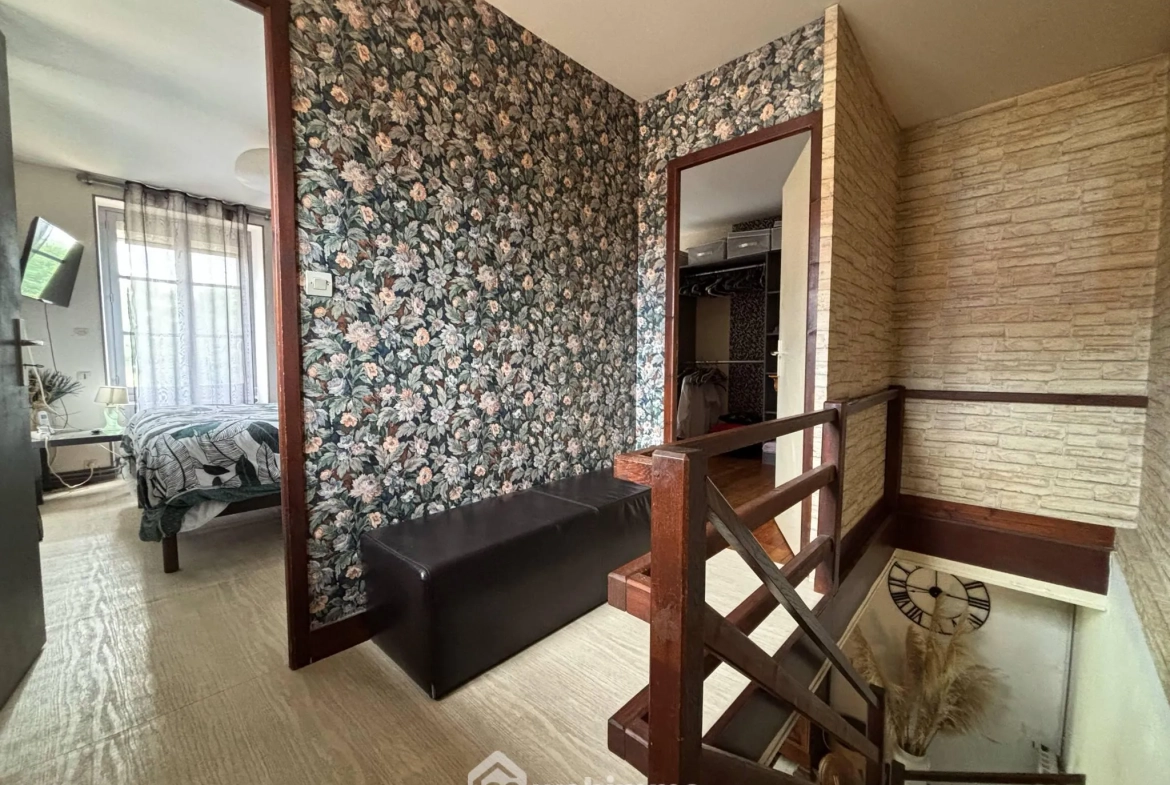 Maison de campagne de 148 m² avec 4 chambres à Dangé-Saint-Romain 