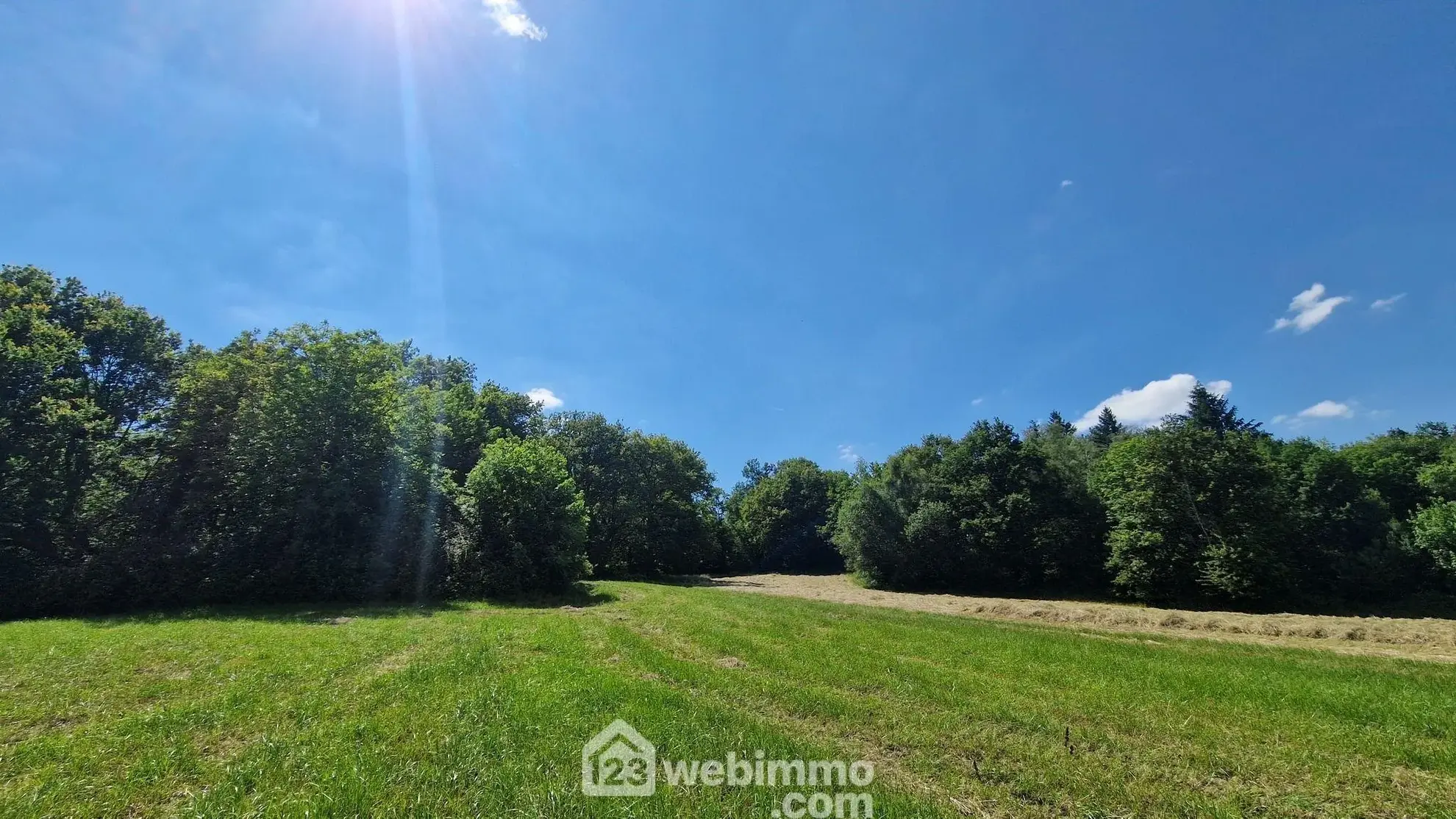 Terrain à bâtir de 1021 m² à Mons-en-Laonnois avec toutes commodités 