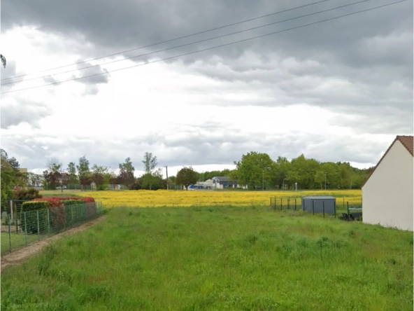 Terrain constructible de 1300m² à Crey Saint André avec options écologiques et proximité commodités