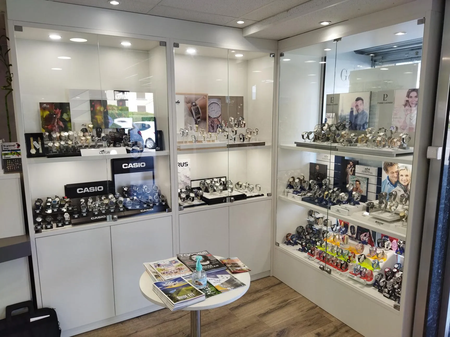 Vente fonds de commerce d'une bijouterie centenaire à Vagney - excellent emplacement 