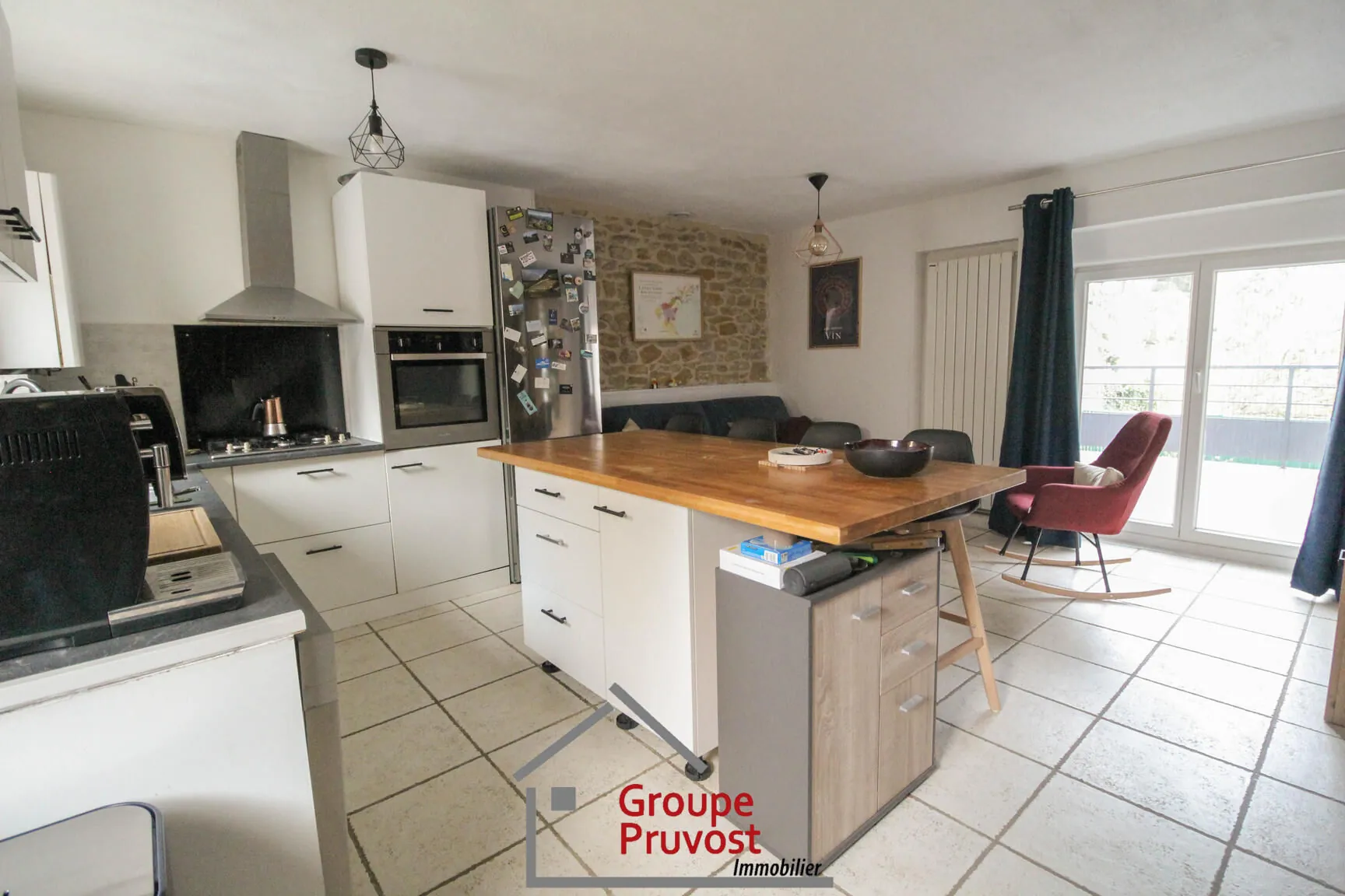 Maison de village rénovée en pierre avec jardin au Bois d'Oingt 