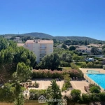 Appartement duplex atypique avec loggia, mezzanine et piscine à Sainte-Maxime