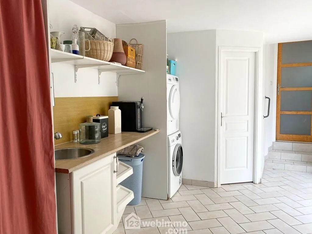 Maison individuelle de 148 m² à Beaufort-en-Anjou avec atelier et grand volume 