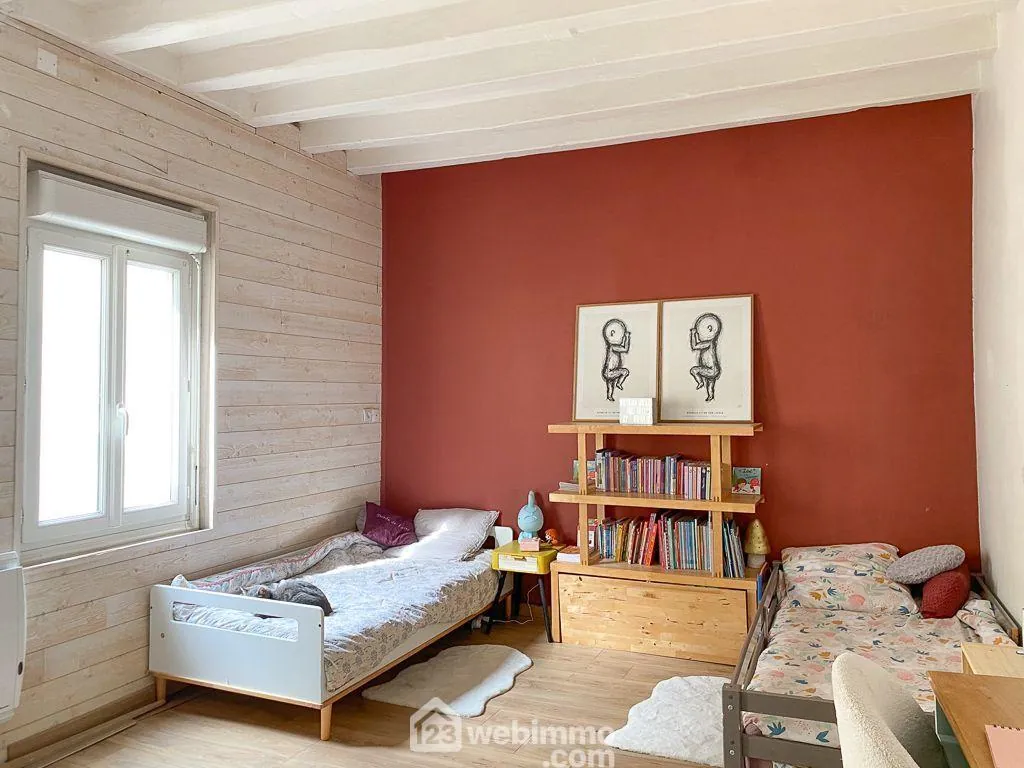 Maison individuelle de 148 m² à Beaufort-en-Anjou avec atelier et grand volume 