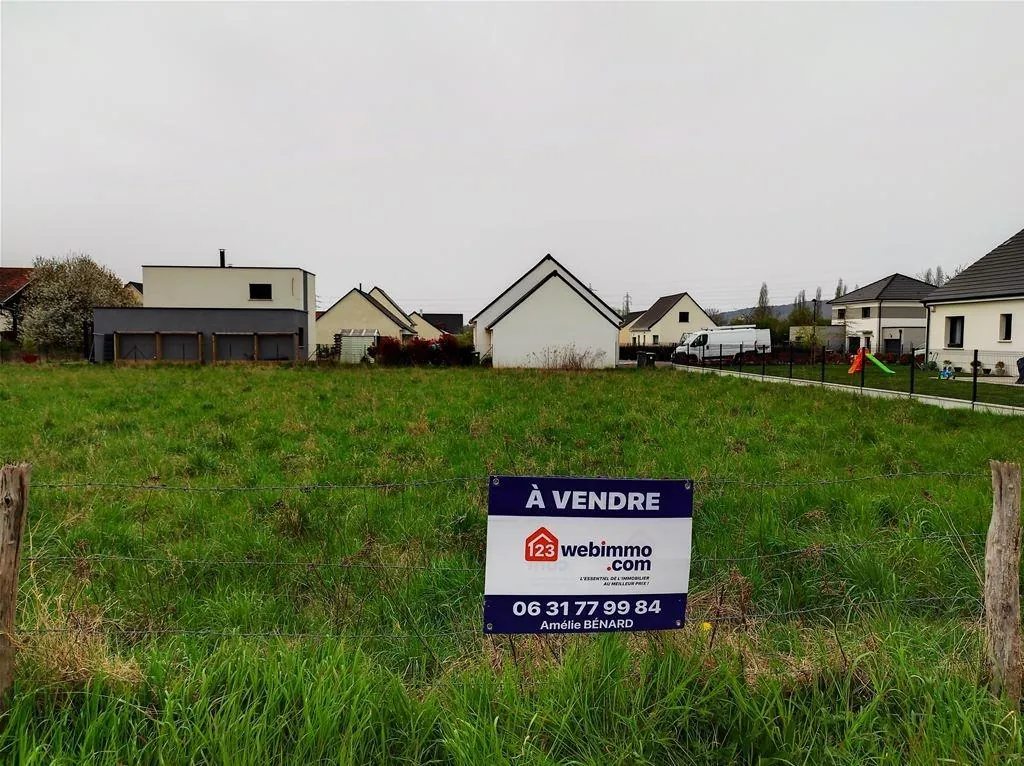 Terrain à bâtir de 816 m² à Le Manoir, proche Rouen - Exposition sud-ouest 