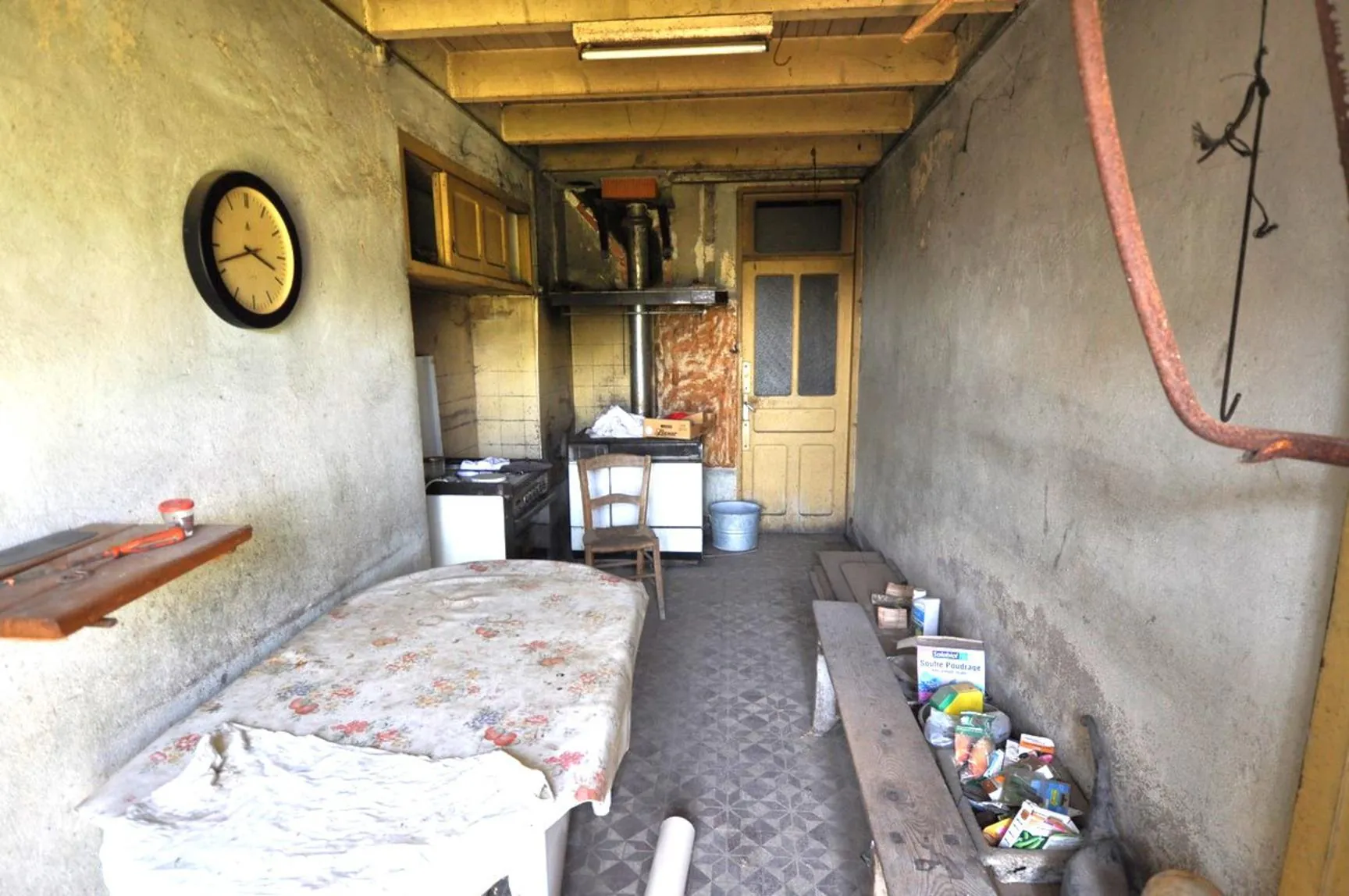 Ferme à rénover entre Albi et Carmaux, dépendances et terrain, environnement calme 