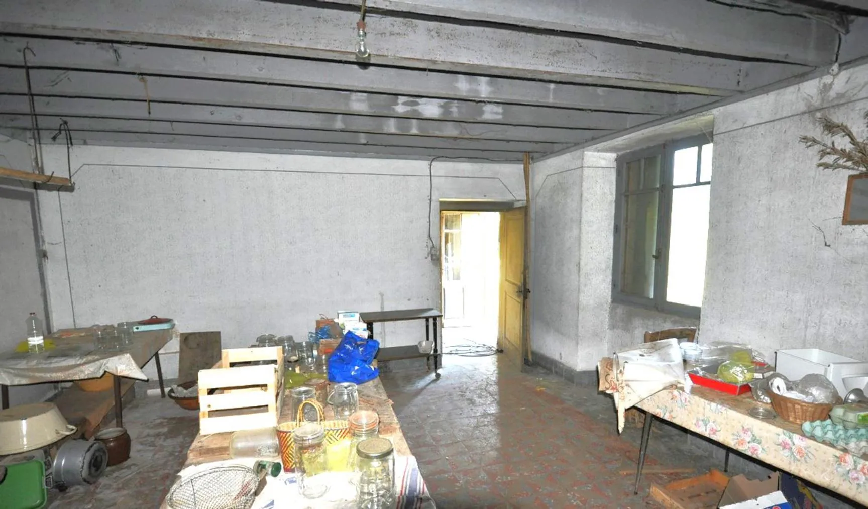 Ferme à rénover entre Albi et Carmaux, dépendances et terrain, environnement calme 