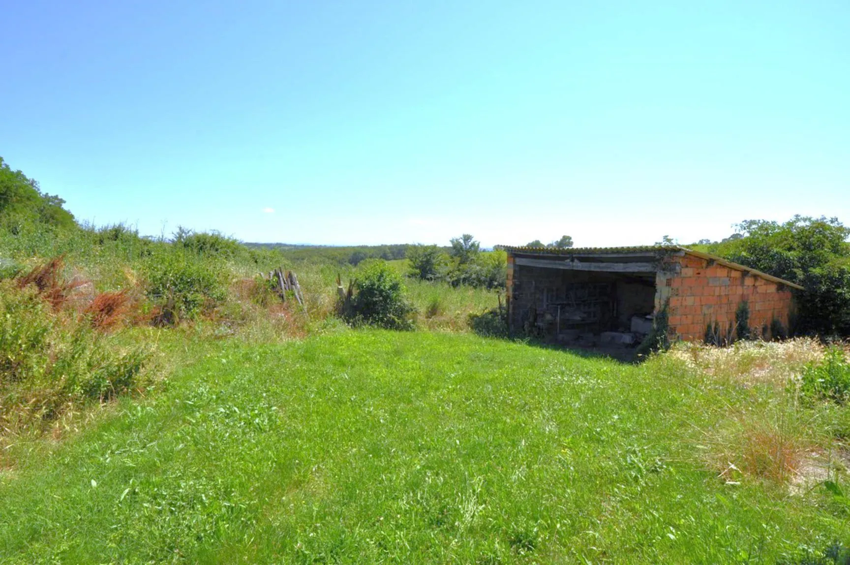 Ferme à rénover entre Albi et Carmaux, dépendances et terrain, environnement calme 