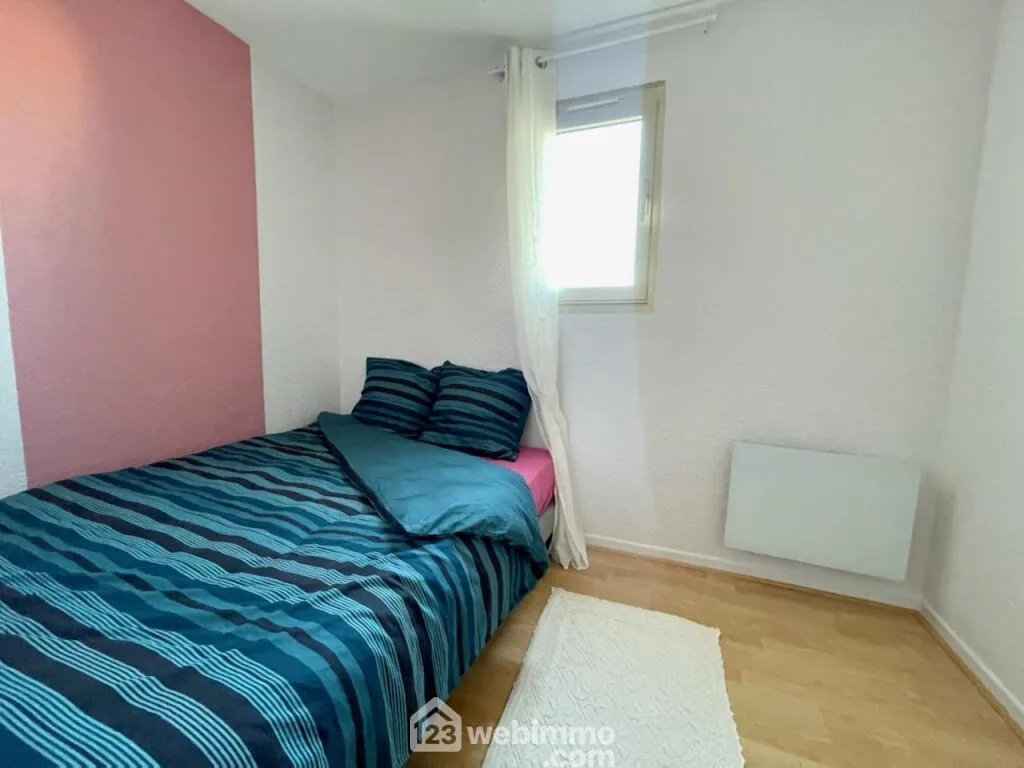 Bel appartement 2 pièces avec loggia et parking à Sainte-Maxime 