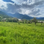 Terrain constructible viabilisé à Risoul avec vue imprenable sur les montagnes