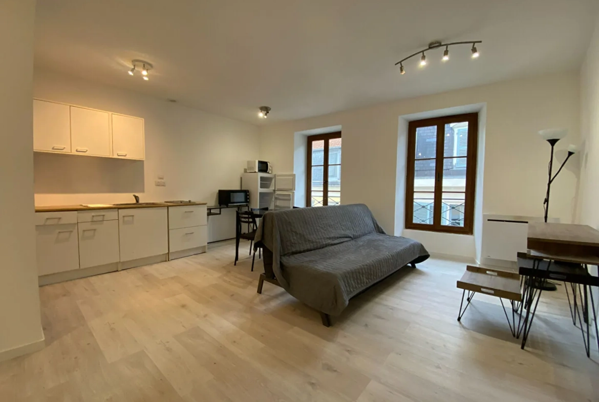 Appartement T2 à Pau au dernier étage avec combles aménageables 