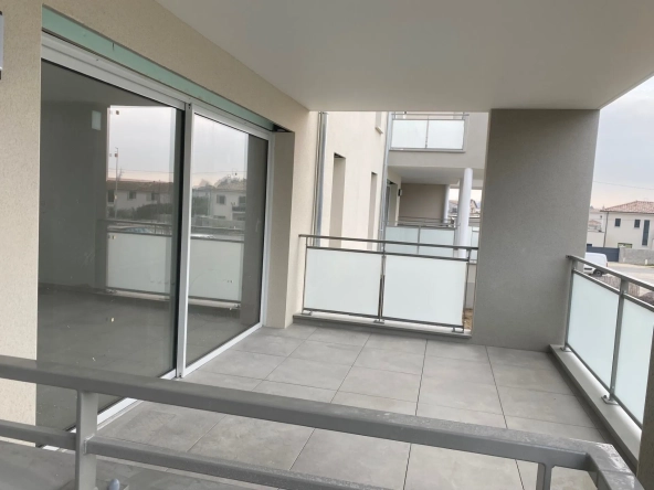 A vendre appartement T2 avec terrasse ensoleillée à Tournon-sur-Rhône