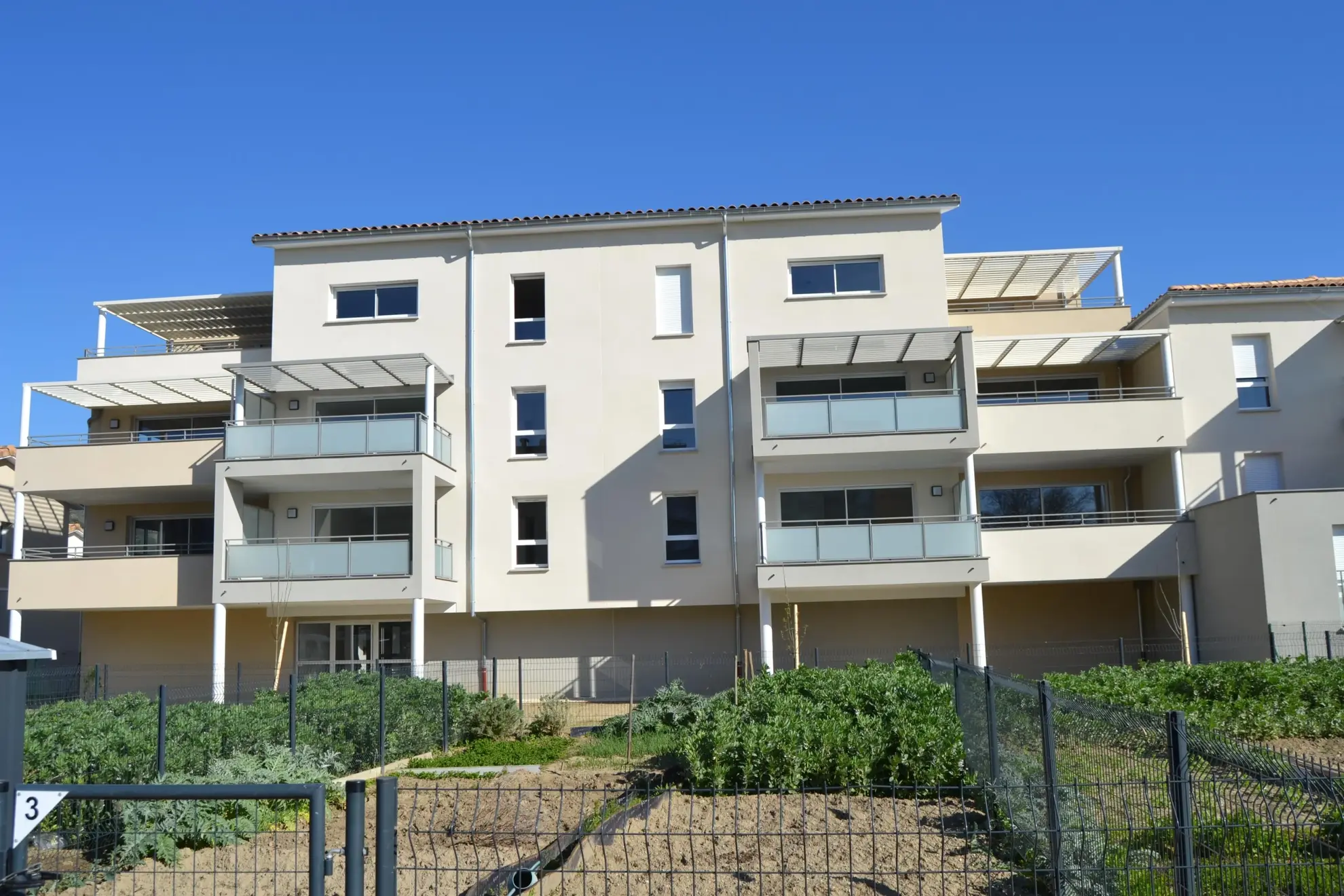 A vendre appartement T2 avec terrasse ensoleillée à Tournon-sur-Rhône 