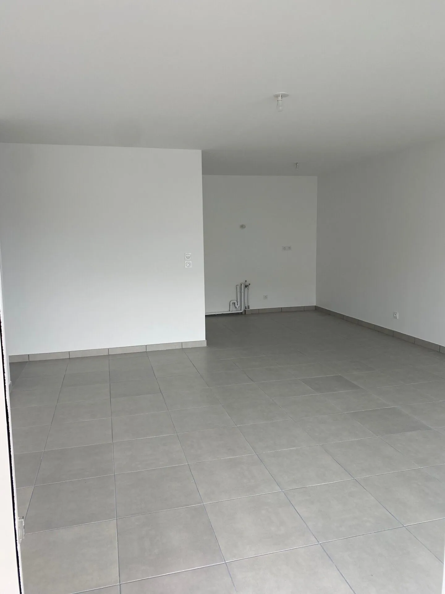 A vendre appartement T2 avec terrasse ensoleillée à Tournon-sur-Rhône 