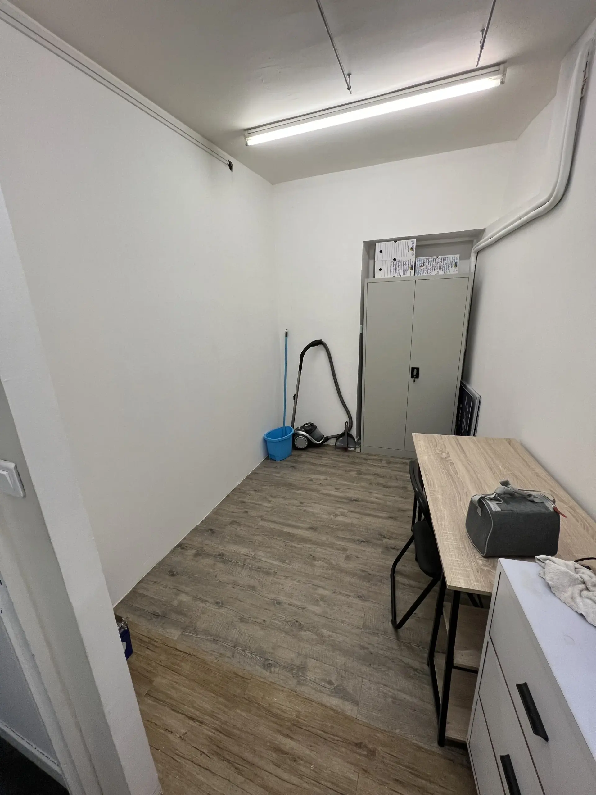 Fonds de commerce à vendre en centre-ville de Digoin – Emplacement stratégique et visibilité assurée 