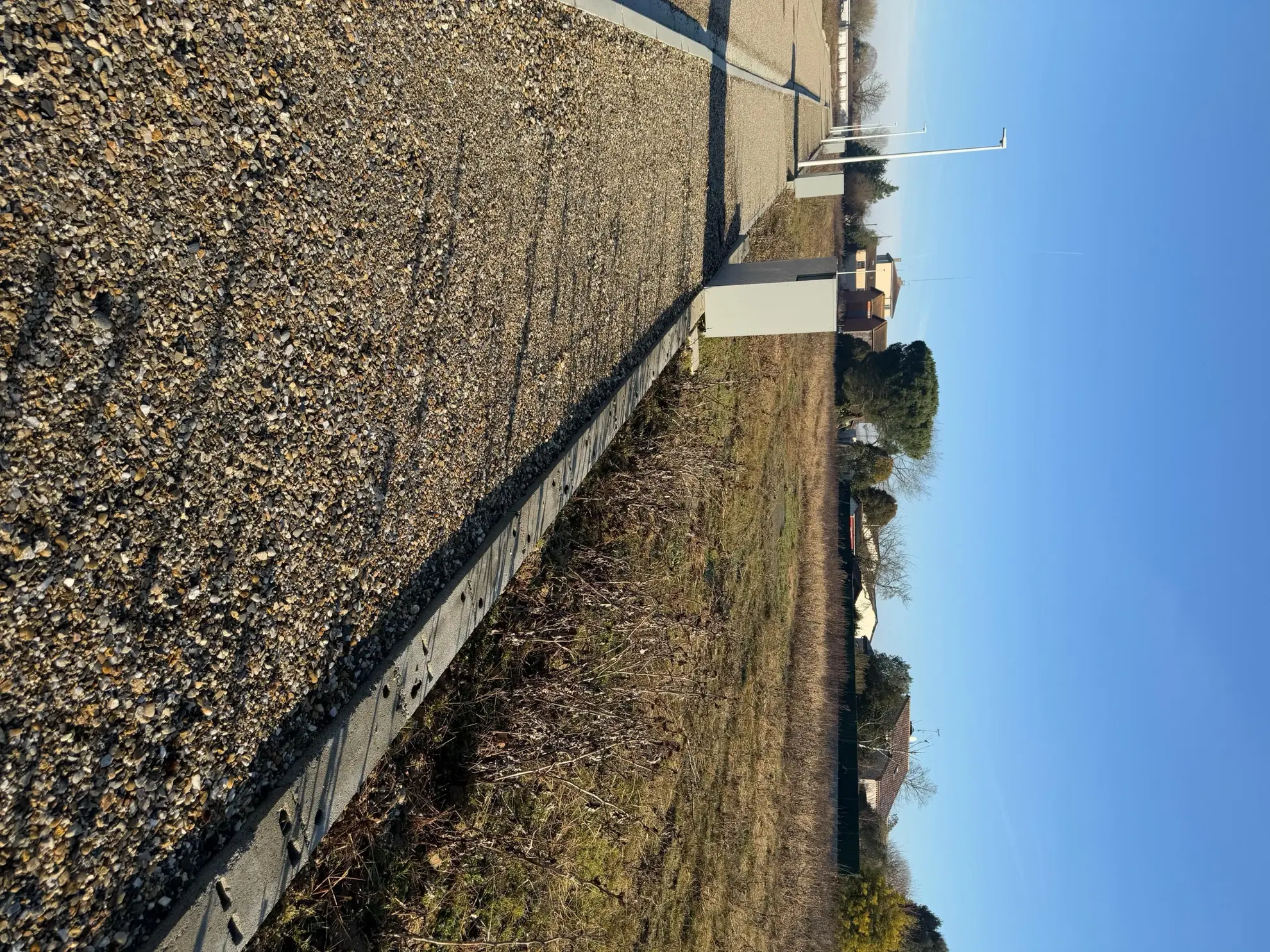 Terrain constructible de 628 m² à Damazan, proche gare et commodités 