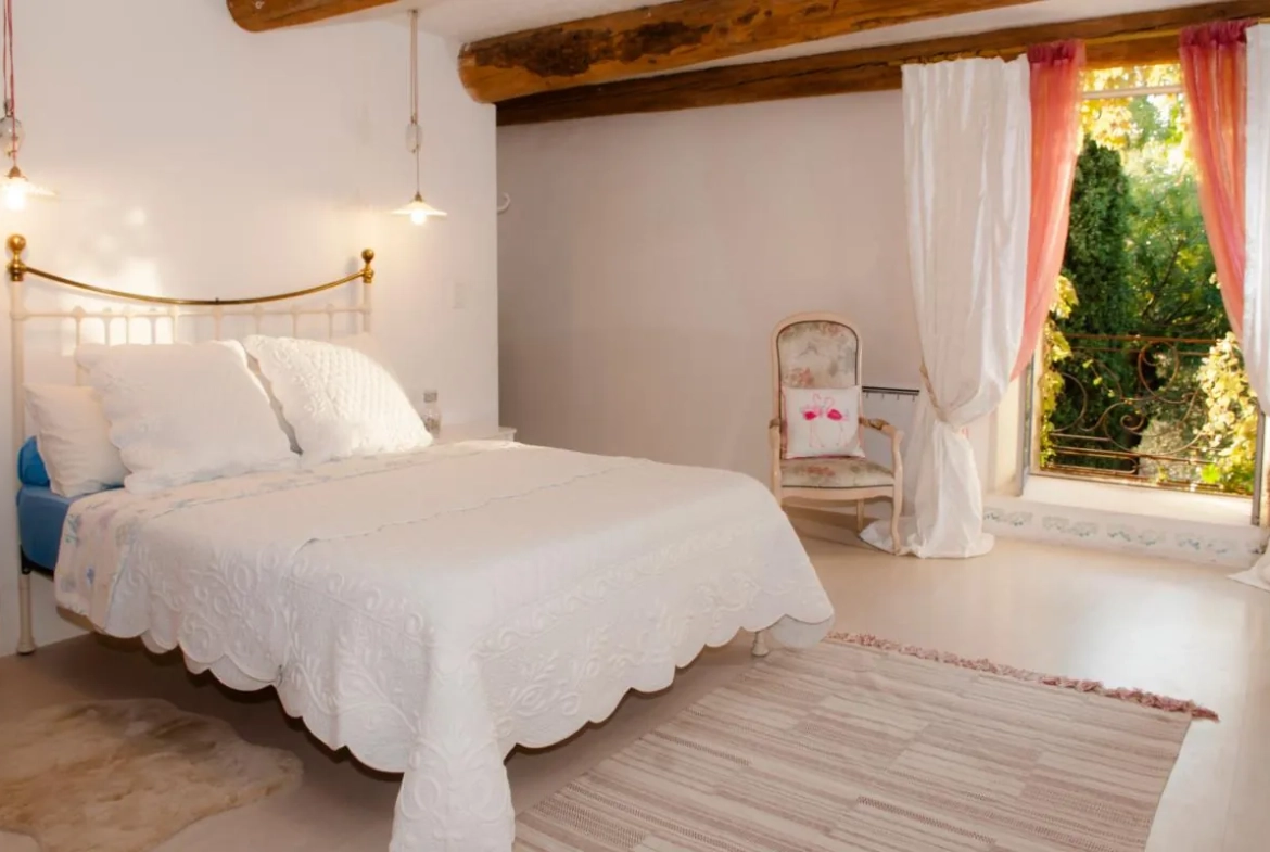 Maison de village authentique avec 4 chambres proche d'Uzès 