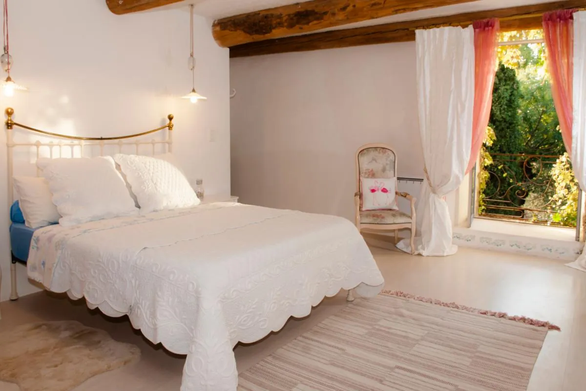 Maison de village authentique avec 4 chambres proche d'Uzès 