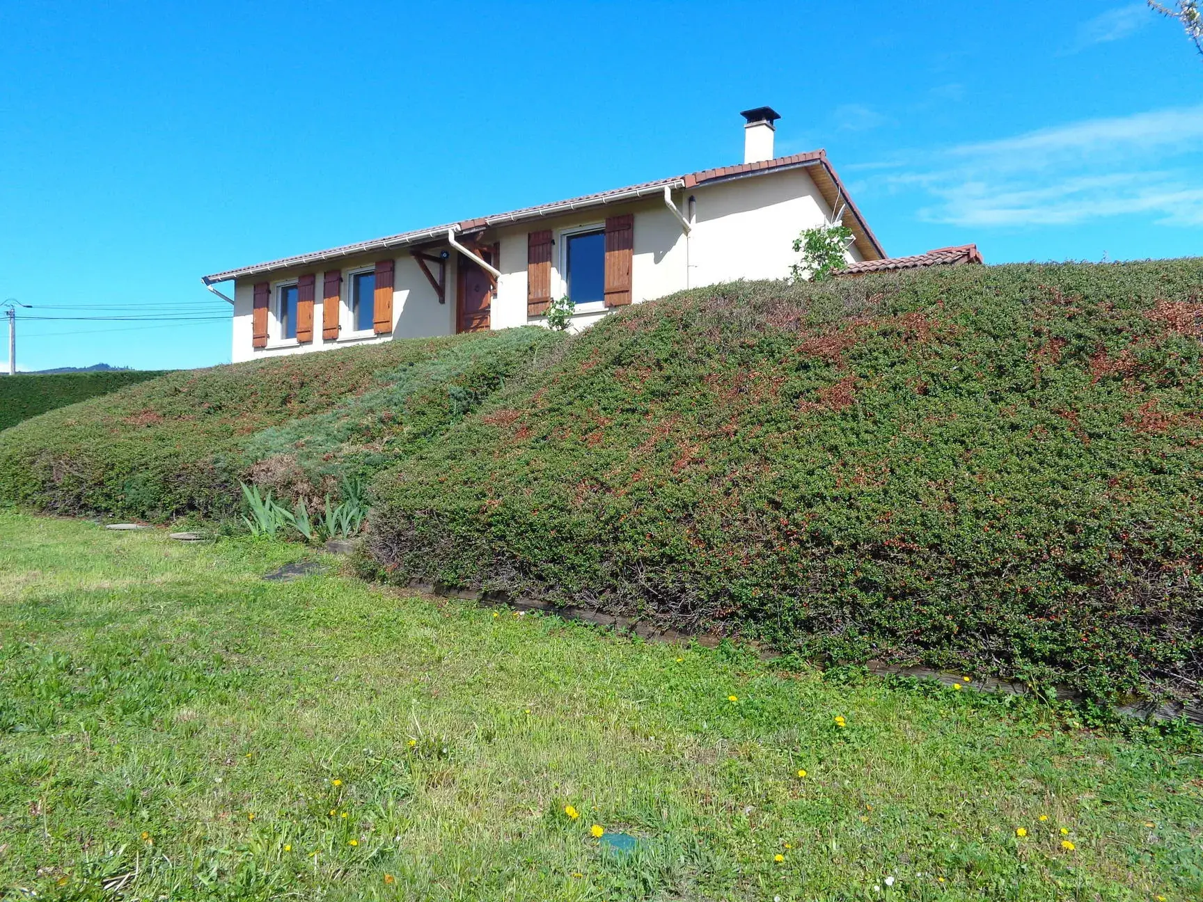 Villa à Chambost-Allières avec piscine, terrasse et vue panoramique 