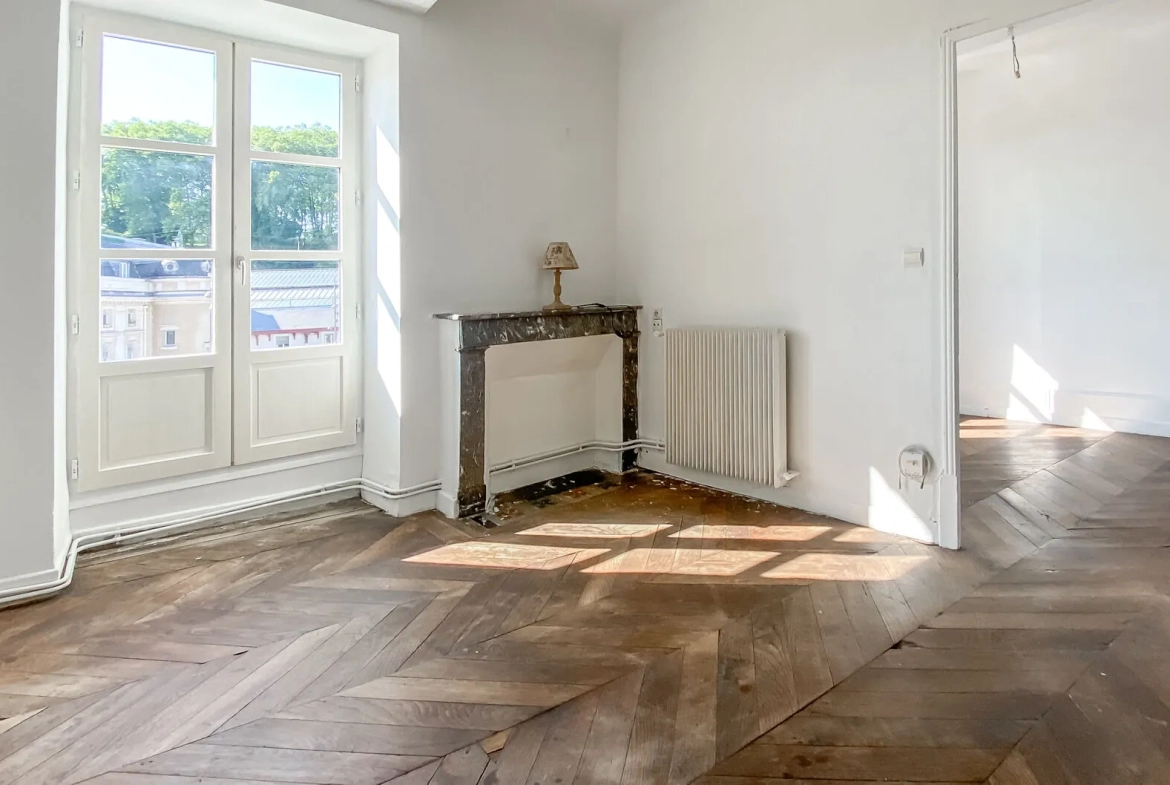 Appartement T2 de charme à Bayonne avec vue dégagée et potentiel d'aménagement 