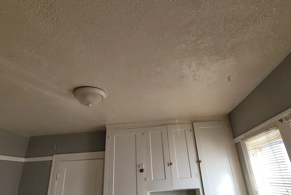 À vendre duplex à Cleveland, secteur Forest Hills, fort potentiel de rentabilité 