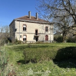 Maison de maître à rénover de 351 m² à Chauvoncourt, proche nature et commodités