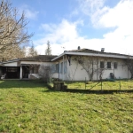 Maison à rénover à Saint-Caprais-de-Bordeaux avec grand terrain et garage