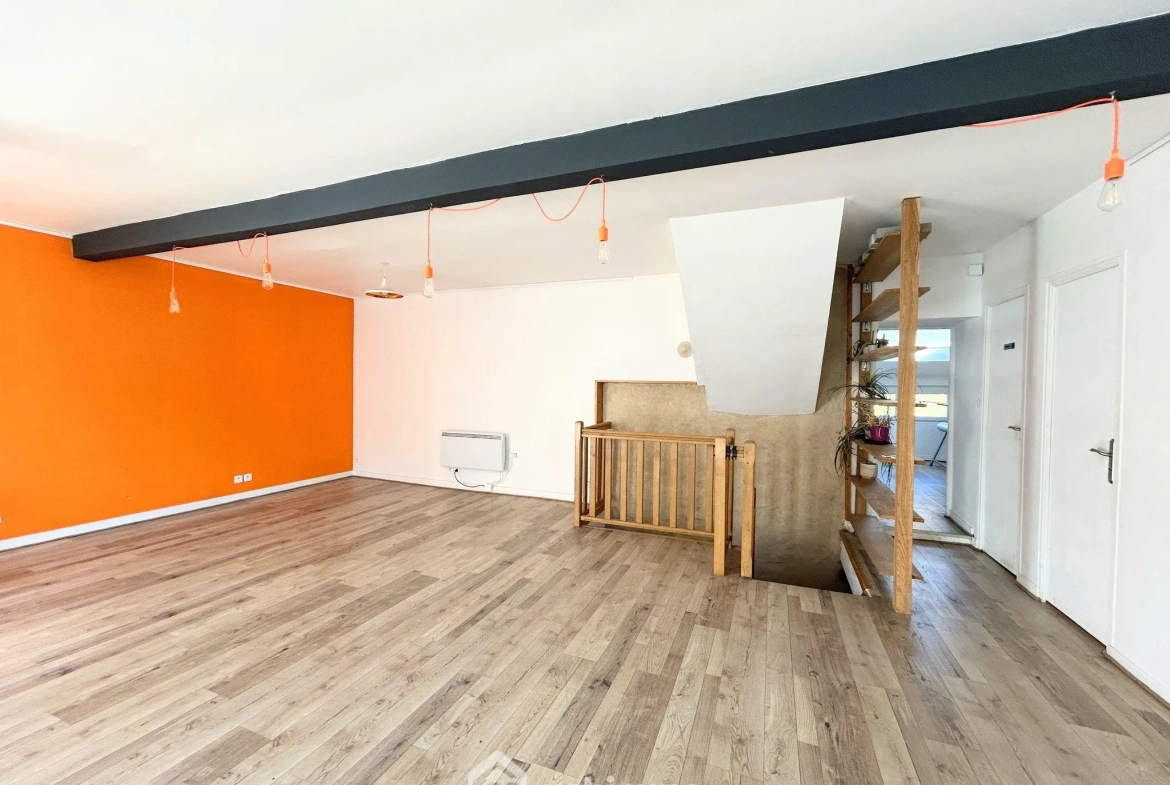 Local commercial et d'habitation de 166 m² à Saint-Michel-en-Grève, proche mer 