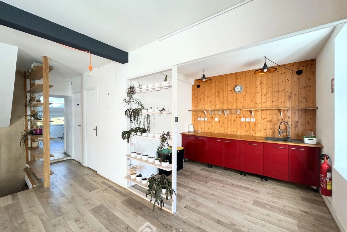 Local commercial et d'habitation de 166 m² à Saint-Michel-en-Grève, proche mer 