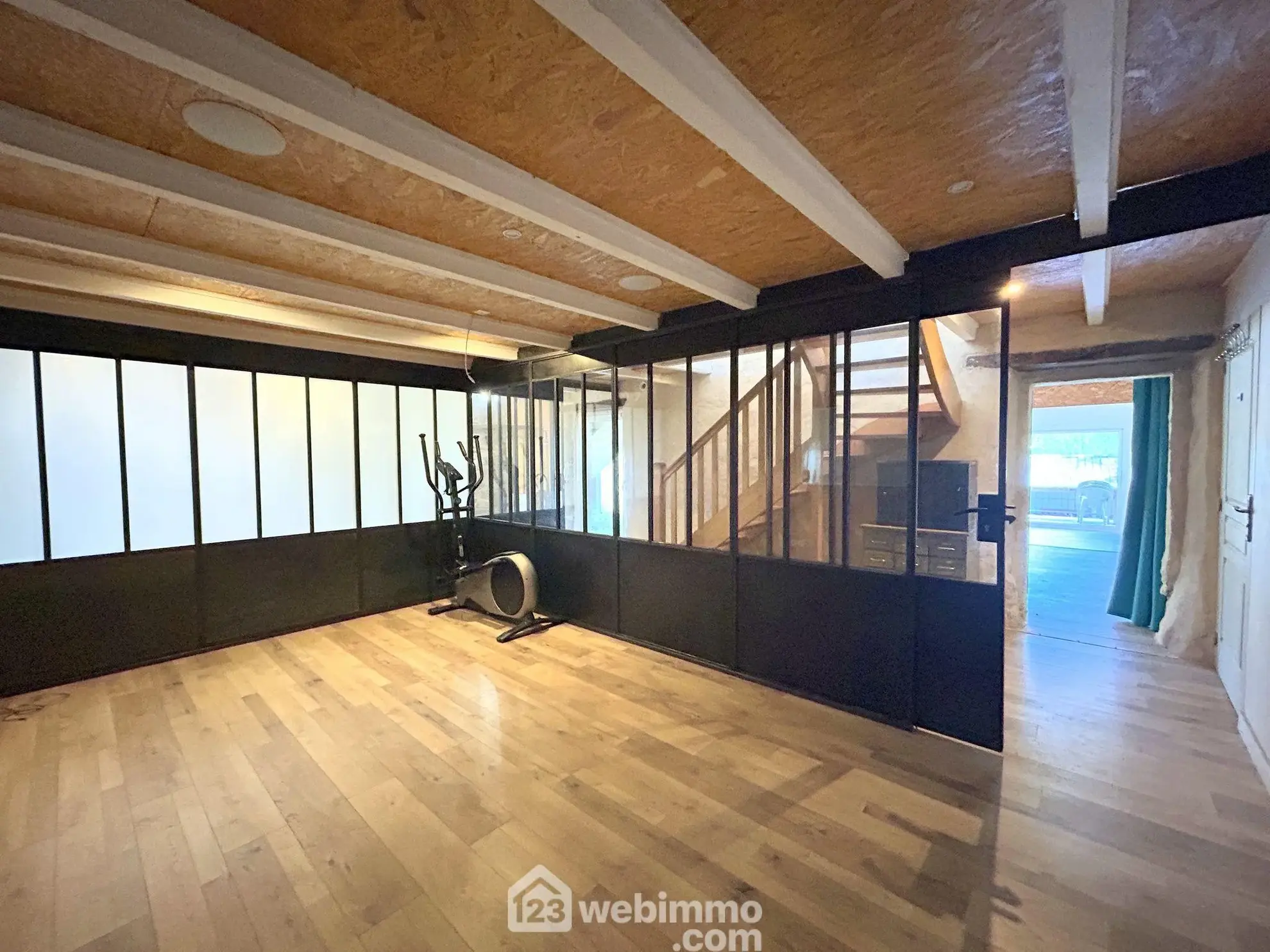 Local commercial et d'habitation de 166 m² à Saint-Michel-en-Grève, proche mer 
