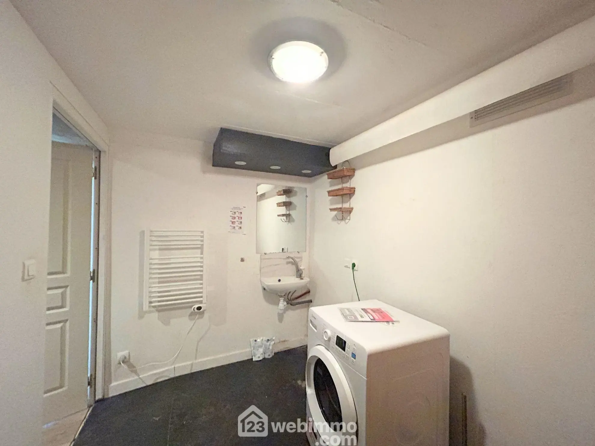 Local commercial et d'habitation de 166 m² à Saint-Michel-en-Grève, proche mer 