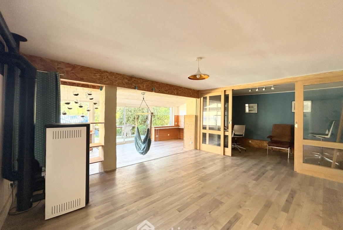 Local commercial et d'habitation de 166 m² à Saint-Michel-en-Grève, proche mer 