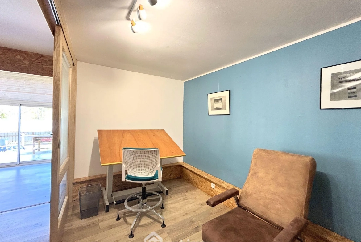 Local commercial et d'habitation de 166 m² à Saint-Michel-en-Grève, proche mer 