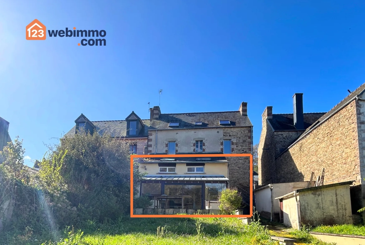 Local commercial et d'habitation de 166 m² à Saint-Michel-en-Grève, proche mer 