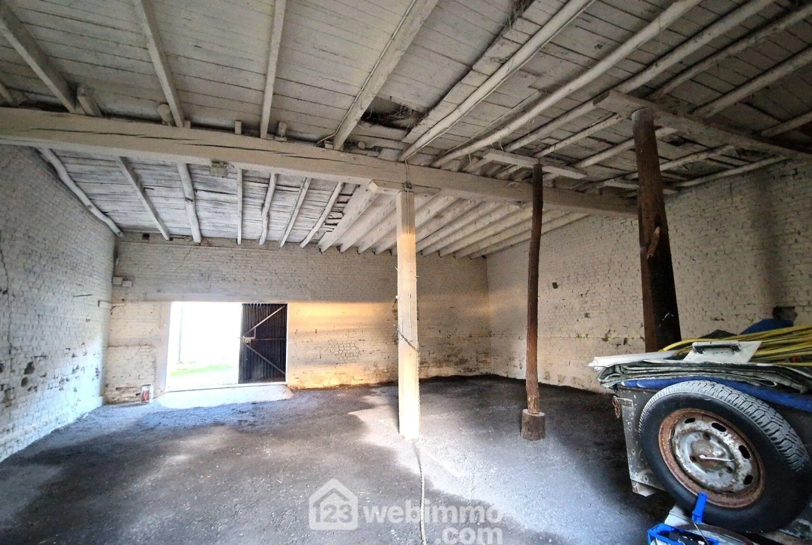 Grande grange à rénover de 100 m² à Crêpy - Opportunité rare 