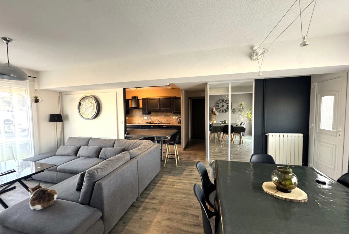 Maison mitoyenne à Mably de 100 m² avec terrasse et terrain de 576 m² 
