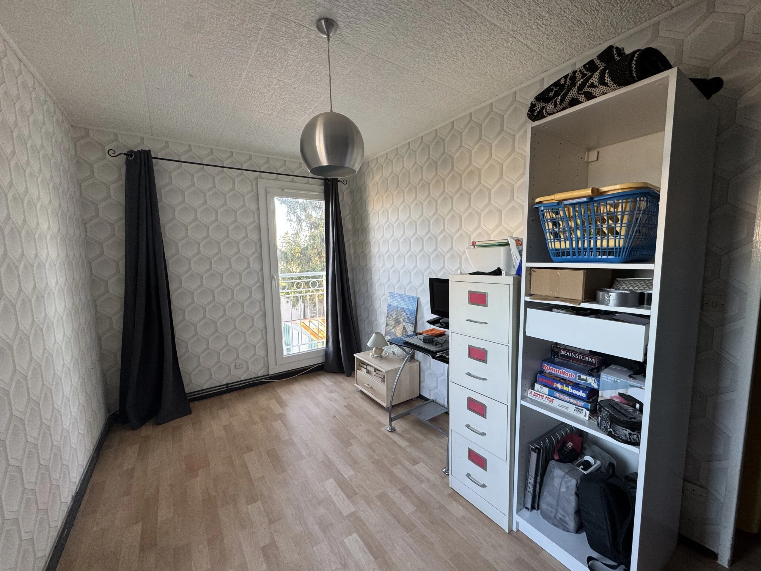 Maison mitoyenne à Mably de 100 m² avec terrasse et terrain de 576 m² 