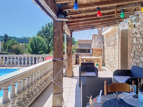 Maison individuelle de standing avec piscine à Carmaux – 6 chambres, 236 m²