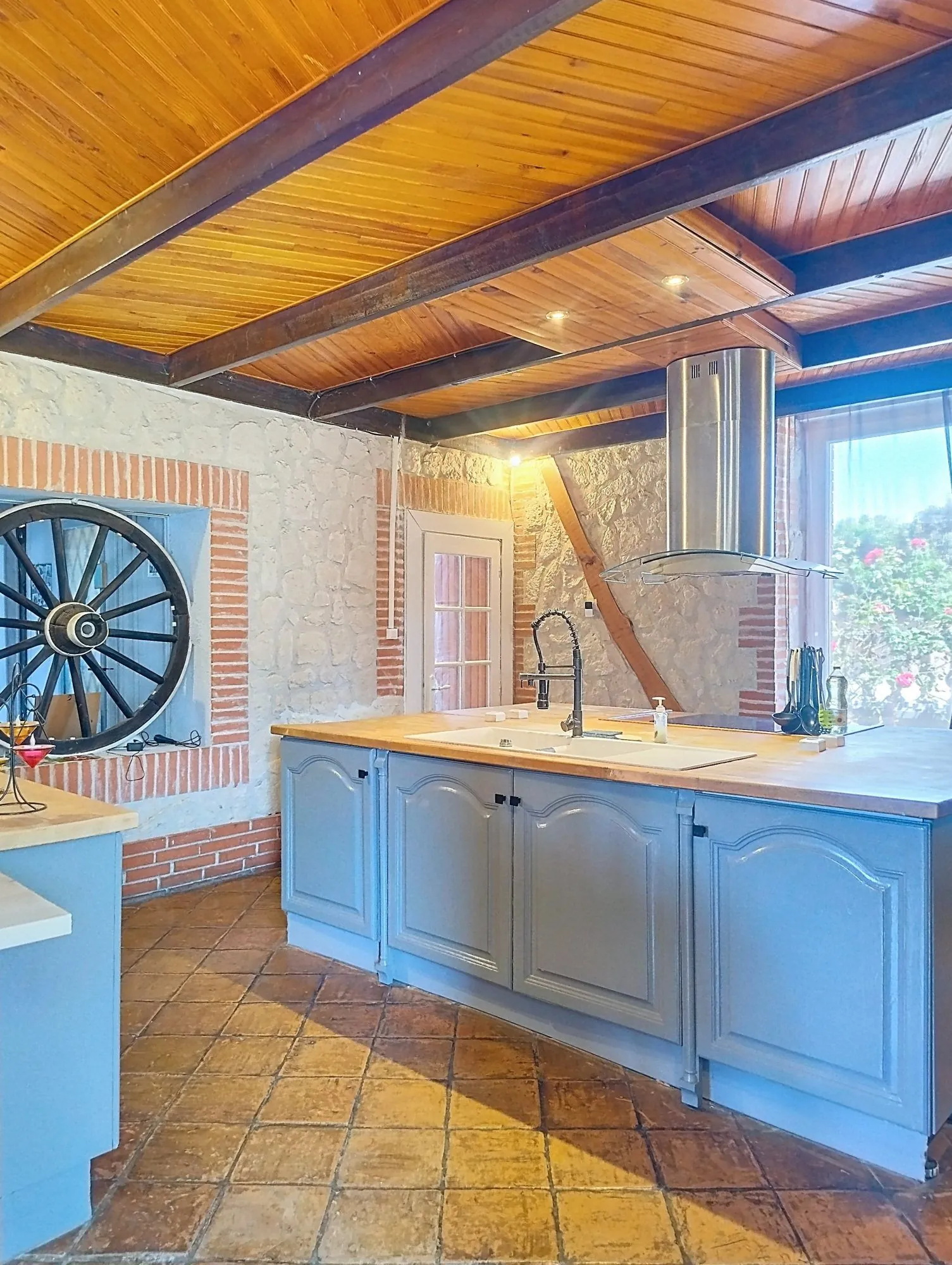 Maison individuelle de standing avec piscine à Carmaux – 6 chambres, 236 m² 