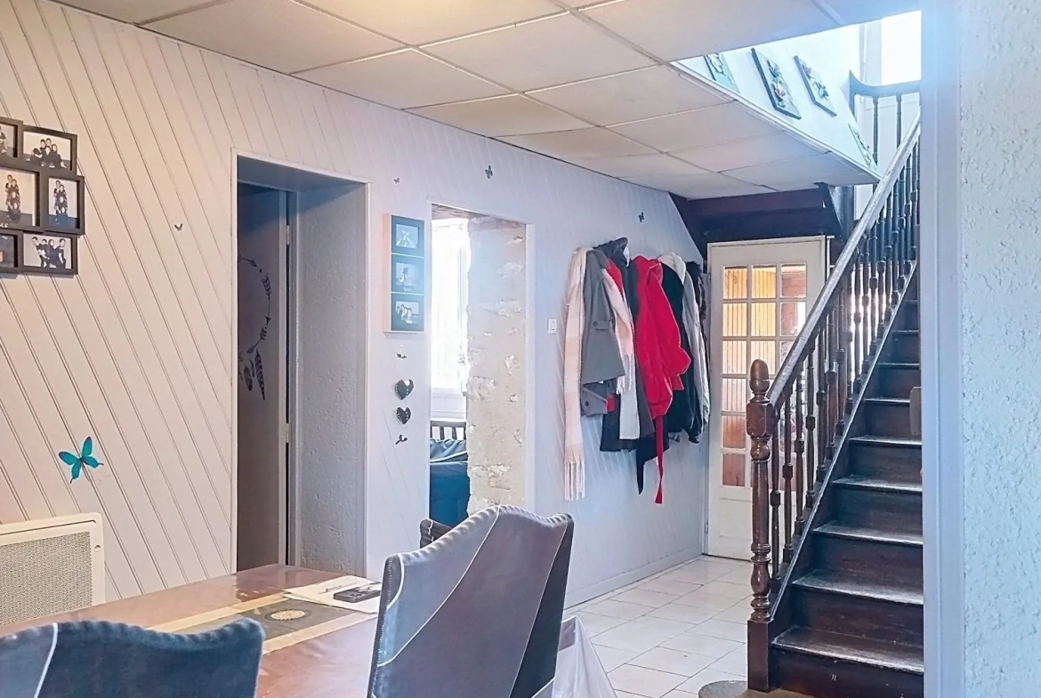 Maison individuelle de standing avec piscine à Carmaux – 6 chambres, 236 m² 
