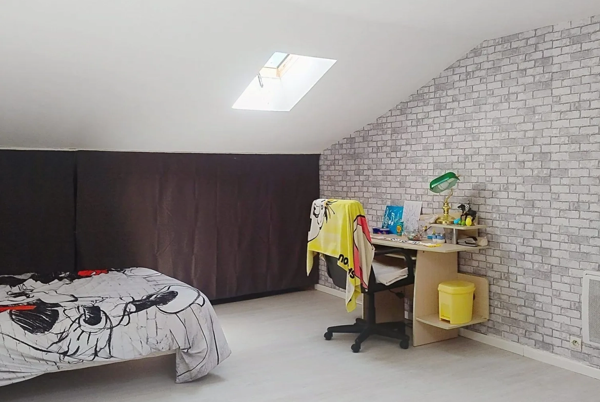 Maison individuelle de standing avec piscine à Carmaux – 6 chambres, 236 m² 
