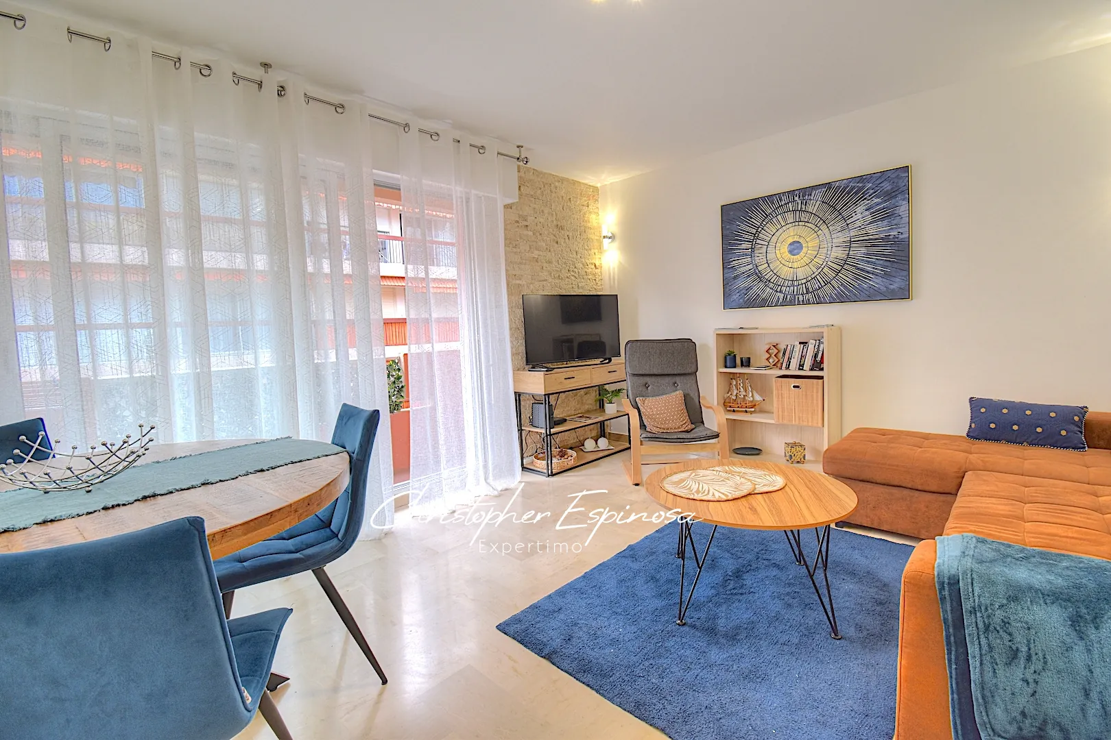 Appartement 2 pièces rénové à Antibes proche du Vieil Antibes 