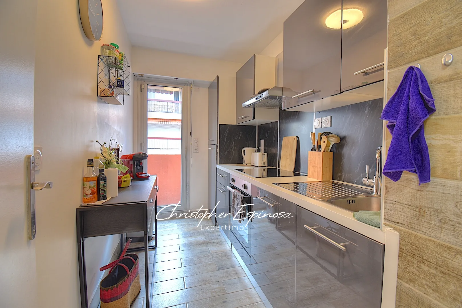 Appartement 2 pièces rénové à Antibes proche du Vieil Antibes 